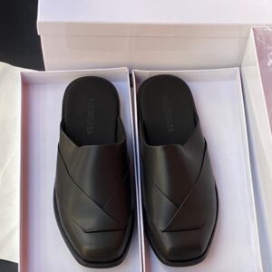 Balenciaga “Romeo Mule” – Contemporary Elegance in Motion | Levonteluxe